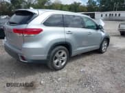✅ 2018 Toyota Highlander Limited Platinum • VIN: 5TDYZRFH3JS283082 • Lot: 43339719. Wystawiony na IAAI z przebiegiem 48 268 mil. Bezpłatny archiwum sprzedaży aukcyjnych z USA i szczegółowy raport historii pojazdu na DreamBid. Zdjęcie 4.