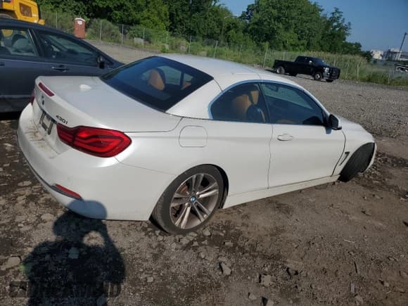 ✅ 2018 BMW 4 Series 430i xDrive • VIN: WBA4Z3C55JEC57580 • Лот: 61611775. Опубликован ранее на Copart с пробегом 42 138 миль. Бесплатный доступ к архиву аукционных продаж из США и подробный отчёт об истории автомобиля на DreamBid. Изображение 3.