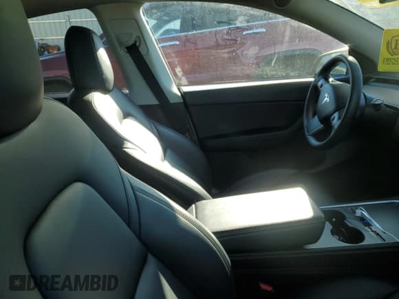 ✅ 2022 Tesla Model Y Long Range • VIN: 7SAYGDEE9NF371325 • Lot: 46917505. Wystawiony na Copart z przebiegiem Nie podano. Bezpłatny archiwum sprzedaży aukcyjnych z USA i szczegółowy raport historii pojazdu na DreamBid. Zdjęcie 8.