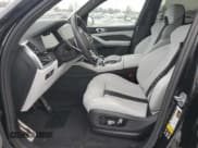 ✅ 2022 BMW X5 M • VIN: 5YMJU0C0XN9M56926 • Lot: 88771915. Wystawiony na Copart z przebiegiem 9 802 mil. Bezpłatny archiwum sprzedaży aukcyjnych z USA i szczegółowy raport historii pojazdu na DreamBid. Zdjęcie 7.