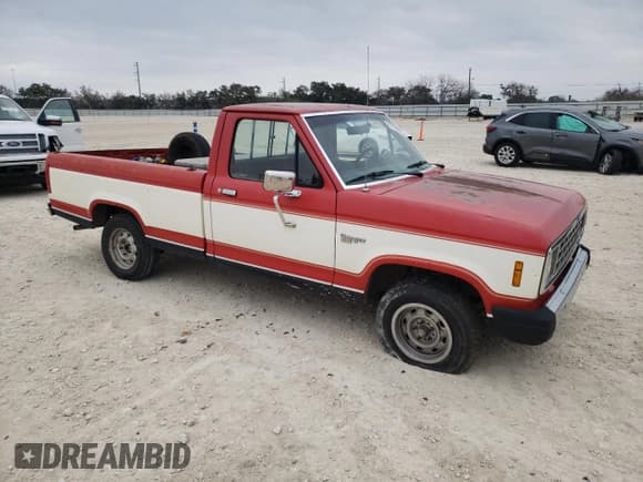 ✅ 1985 Ford Ranger S • VIN: 1FTCR10S0FUA07431 • Lot: 87198624. Wystawiony na Copart z przebiegiem 88 213 mil. Bezpłatny archiwum sprzedaży aukcyjnych z USA i szczegółowy raport historii pojazdu na DreamBid. Zdjęcie 4.
