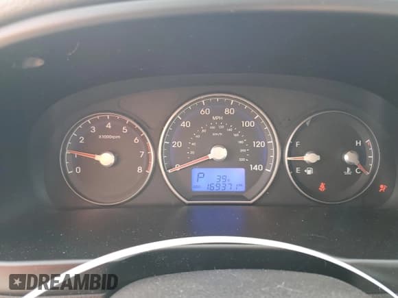 ✅ 2010 Hyundai Santa Fe GLS • VIN: 5NMSG3AB1AH384040 • Lot: 84104334. Listed on Copart with 169,371 mi. Free auction sales archive from the USA and detailed vehicle history report at DreamBid. Image 9.