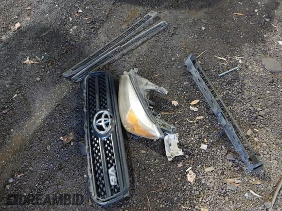 ✅ 2006 Toyota RAV4 Sport • VIN: JTMBK32V465004660 • Лот: 43544959. Опубликован ранее на IAAI с пробегом 191 701 миль. Бесплатный доступ к архиву аукционных продаж из США и подробный отчёт об истории автомобиля на DreamBid. Изображение 18.