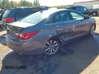 2013 Hyundai Sonata Limited с VIN 5NPEC4AC4DH577250, выставлен на аукционе IAAI как лот 43391556 с пробегом 117 760 миль миль и . История ставок и продаж доступна на DreamBid. Изображение 4.