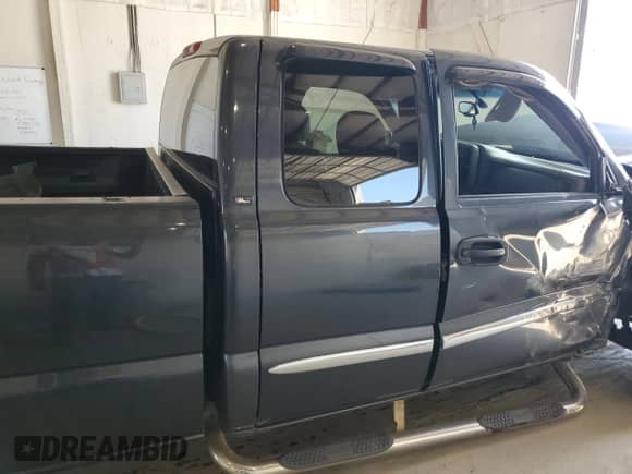 2005 GMC Sierra 1500 SLT with VIN 1GTEK19T95E168040, listed as a Copart auction lot 81080495 with 226,925 mi miles and Salvage title. Bid and sale history available at DreamBid. Image 10.