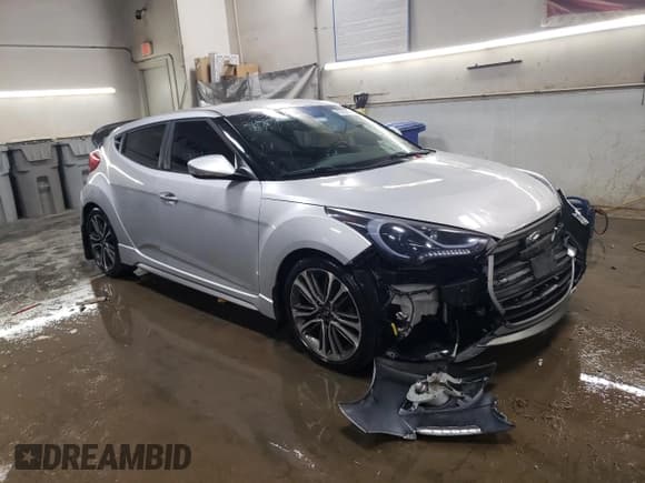 ✅ 2016 Hyundai Veloster Turbo R-Spec • VIN: KMHTC6AE8GU266107 • Lot: 85301674. Wystawiony na Copart z przebiegiem 93 896 mil. Bezpłatny archiwum sprzedaży aukcyjnych z USA i szczegółowy raport historii pojazdu na DreamBid. Zdjęcie 4.