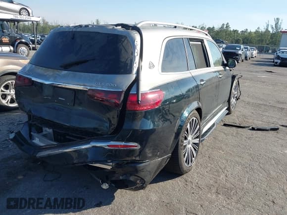 ✅ 2024 Mercedes-Benz GLS Maybach GLS 600 • VIN: 4JGFF8HB7RB114538 • Lot: 40909468. Wystawiony na IAAI z przebiegiem Nie podano. Bezpłatny archiwum sprzedaży aukcyjnych z USA i szczegółowy raport historii pojazdu na DreamBid. Zdjęcie 4.