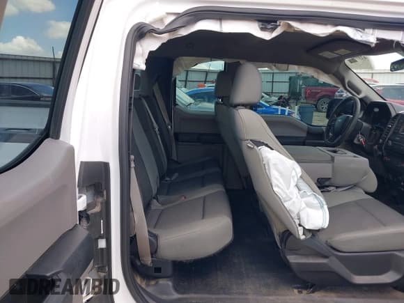 ✅ 2017 Ford F-150 XL • VIN: 1FTFX1EF6HKE49997 • Lot: 42606917. Listed on IAAI with 167,943 mi. Free auction sales archive from the USA and detailed vehicle history report at DreamBid. Image 8.