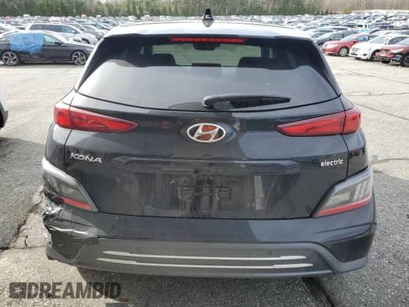 2022 Hyundai Kona Limited z VIN KM8K53AG8NU157472, wystawiony jako Copart lot #49484655 z przebiegiem 28 730 mil mil oraz Czysty tytuł • Clean title. Historia ofert i sprzedaży dostępna na DreamBid. Obrazek 6.