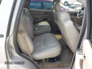 ✅ 2004 Chevrolet Tahoe LS • VIN: 1GNEC13Z04R193675 • Lot: 43256950. Listed on IAAI with 261,481 mi. Free auction sales archive from the USA and detailed vehicle history report at DreamBid. Image 8.