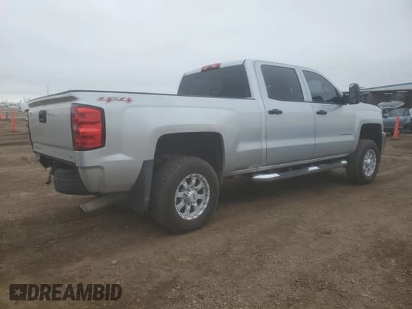 ✅ 2015 Chevrolet Silverado 2500HD LT • VIN: 1GC1KVEG4FF109827 • Lot: 54712205. Wystawiony na Copart z przebiegiem 268 800 mil. Bezpłatny archiwum sprzedaży aukcyjnych z USA i szczegółowy raport historii pojazdu na DreamBid. Zdjęcie 3.