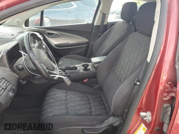 ✅ 2015 Chevrolet Volt • VIN: 1G1RA6E46FU117899 • Lot: 72608664. Wystawiony na Copart z przebiegiem 105 661 mil. Bezpłatny archiwum sprzedaży aukcyjnych z USA i szczegółowy raport historii pojazdu na DreamBid. Zdjęcie 7.