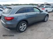 ✅ 2018 Mercedes-Benz GLC 300 • VIN: WDC0G4JB4JV029583 • Lot: 43835607. Wystawiony na IAAI z przebiegiem 138 825 mil. Bezpłatny archiwum sprzedaży aukcyjnych z USA i szczegółowy raport historii pojazdu na DreamBid. Zdjęcie 4.