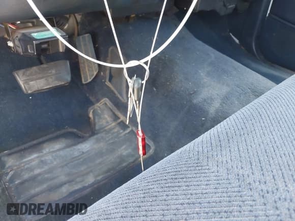 ✅ 1996 Chevrolet Silverado 2500 • VIN: 1GCFC29R6TE125946 • Lot: 43559735. Listed on IAAI with 195,652 mi. Free auction sales archive from the USA and detailed vehicle history report at DreamBid. Image 11.