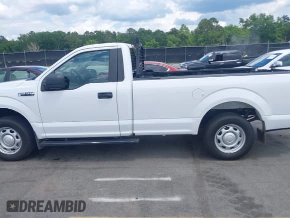 ✅ 2019 Ford F-150 XL • VIN: 1FTMF1CBXKKC00586 • Lot: 42243092. Listed on IAAI with 22,427 mi. Free auction sales archive from the USA and detailed vehicle history report at DreamBid. Image 14.