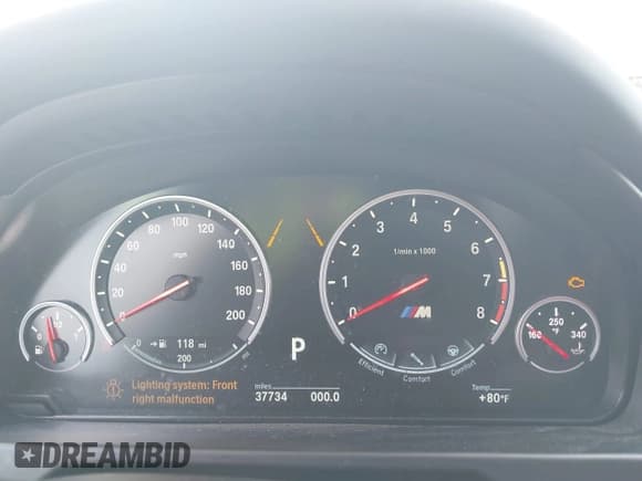 ✅ 2018 BMW X5 M • VIN: 5YMKT6C53J0Y83899 • Lot: 43655867. Wystawiony na IAAI z przebiegiem 37 734 mil. Bezpłatny archiwum sprzedaży aukcyjnych z USA i szczegółowy raport historii pojazdu na DreamBid. Zdjęcie 7.