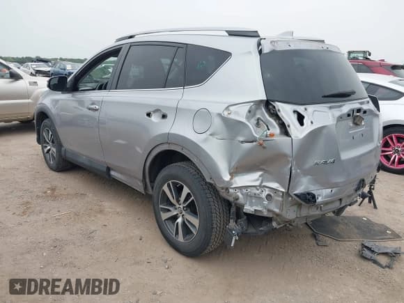 ✅ 2018 Toyota RAV4 XLE • VIN: 2T3WFREV0JW409842 • Лот: 42057521. Опубликован ранее на IAAI с пробегом 145 915 миль. Бесплатный доступ к архиву аукционных продаж из США и подробный отчёт об истории автомобиля на DreamBid. Изображение 3.
