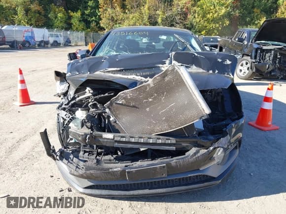 ✅ 2015 Hyundai Sonata Limited • VIN: 5NPE34AF9FH055646 • Лот: 43516604. Опубликован ранее на IAAI с пробегом 175 517 миль. Бесплатный доступ к архиву аукционных продаж из США и подробный отчёт об истории автомобиля на DreamBid. Изображение 12.