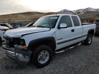 ✅ 2001 Chevrolet Silverado 2500HD LS • VIN: 1GCHK29G31E196920 • Lot: 86400214. Wystawiony na Copart z przebiegiem 154 698 mil. Bezpłatny archiwum sprzedaży aukcyjnych z USA i szczegółowy raport historii pojazdu na DreamBid. Zdjęcie 1.