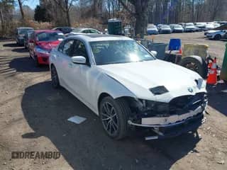 2020 BMW 3 Series 330i xDrive z VIN WBA5R7C07LFH45734, wystawiony jako IAAI lot #41752709 z przebiegiem 24 589 mil mil oraz . Historia ofert i sprzedaży dostępna na DreamBid. Obrazek 1.