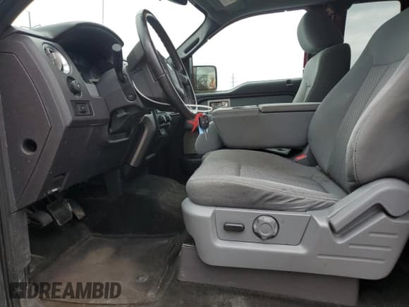 ✅ 2011 Ford F-150 XLT • VIN: 1FTFX1EFXBFC47423 • Lot: 81029515. Wystawiony na Copart z przebiegiem 57 674 mil. Bezpłatny archiwum sprzedaży aukcyjnych z USA i szczegółowy raport historii pojazdu na DreamBid. Zdjęcie 7.