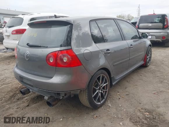 ✅ 2009 Volkswagen Golf GTI • VIN: WVWHV71K09W118136 • Lot: 43464146. Wystawiony na IAAI z przebiegiem 165 220 mil. Bezpłatny archiwum sprzedaży aukcyjnych z USA i szczegółowy raport historii pojazdu na DreamBid. Zdjęcie 4.