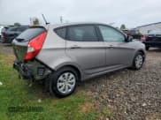 ✅ 2017 Hyundai Accent SE • VIN: KMHCT5AE9HU363148 • Лот: 72572304. Опубликован ранее на Copart с пробегом 123 063 миль. Бесплатный доступ к архиву аукционных продаж из США и подробный отчёт об истории автомобиля на DreamBid. Изображение 3.