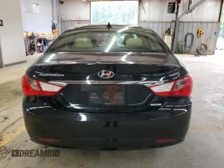 ✅ 2013 Hyundai Sonata SE • VIN: 5NPEC4AC1DH637811 • Lot: 72213374. Listed on Copart with 142,230 mi. Free auction sales archive from the USA and detailed vehicle history report at DreamBid. Image 6.