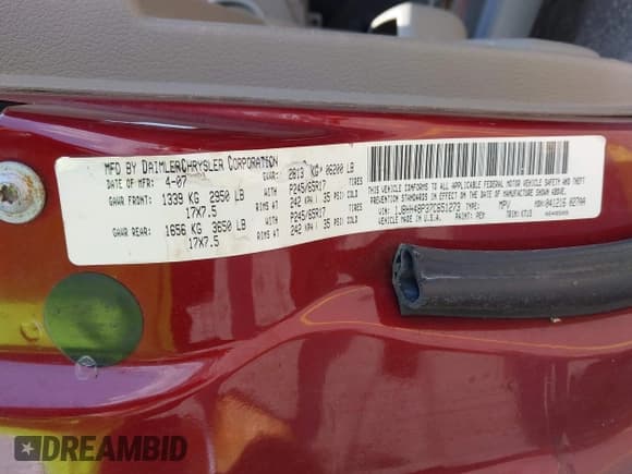 ✅ 2007 Jeep Commander Sport • VIN: 1J8HH48P37C651273 • Lot: 42819105. Listed on IAAI with 241,773 mi. Free auction sales archive from the USA and detailed vehicle history report at DreamBid. Image 9.