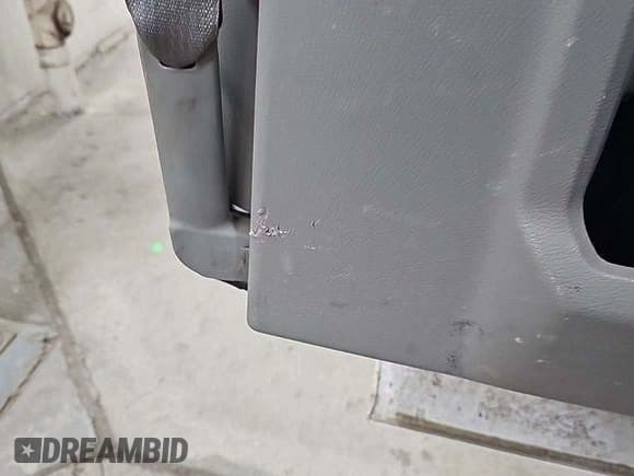 ✅ 2019 Ford F-150 XL • VIN: 1FTEX1EP6KKE99861 • Lot: 43944773. Wystawiony na IAAI z przebiegiem 195 197 mil. Bezpłatny archiwum sprzedaży aukcyjnych z USA i szczegółowy raport historii pojazdu na DreamBid. Zdjęcie 7.