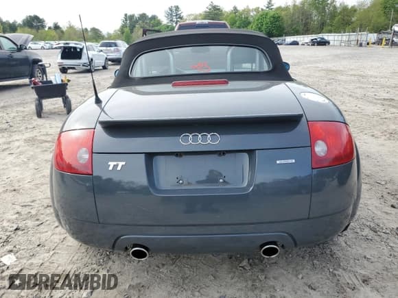 ✅ 2001 Audi TT • VIN: TRUUT28N211036391 • Lot: 56209165. Wystawiony na Copart z przebiegiem 63 637 mil. Bezpłatny archiwum sprzedaży aukcyjnych z USA i szczegółowy raport historii pojazdu na DreamBid. Zdjęcie 6.