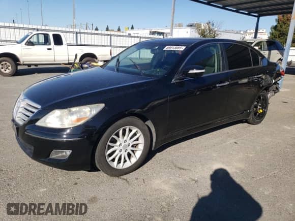 2011 Hyundai Genesis с VIN KMHGC4DE1BU123946, выставлен на аукционе Copart как лот 89913085 с пробегом 123 891 миль миль и Списание • Salvage title. История ставок и продаж доступна на DreamBid. Изображение 1.