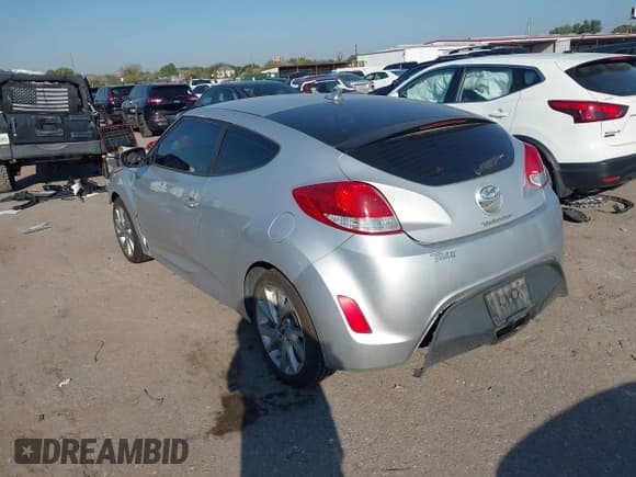 ✅ 2017 Hyundai Veloster Value Edition • VIN: KMHTC6AD7HU305732 • Lot: 43358586. Wystawiony na IAAI z przebiegiem 158 569 mil. Bezpłatny archiwum sprzedaży aukcyjnych z USA i szczegółowy raport historii pojazdu na DreamBid. Zdjęcie 3.