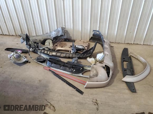 ✅ 2001 Ford Explorer Eddie Bauer • VIN: 1FMDU74EX1UB03999 • Lot: 76602964. Wystawiony na Copart z przebiegiem 222 756 mil. Bezpłatny archiwum sprzedaży aukcyjnych z USA i szczegółowy raport historii pojazdu na DreamBid. Zdjęcie 13.