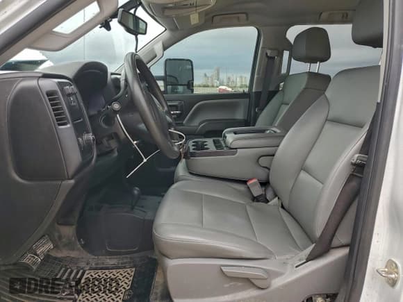 ✅ 2019 Chevrolet Silverado 2500HD Work Truck • VIN: 1GC1KREY6KF184698 • Лот: 93569065. Опубликован ранее на Copart с пробегом 209 473 миль. Бесплатный доступ к архиву аукционных продаж из США и подробный отчёт об истории автомобиля на DreamBid. Изображение 7.