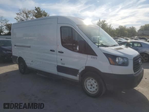 ✅ 2019 Ford Transit • VIN: 1FTYE2CM6KKB67694 • Lot: 84608865. Listed on Copart with 125,609 mi. Free auction sales archive from the USA and detailed vehicle history report at DreamBid. Image 4.