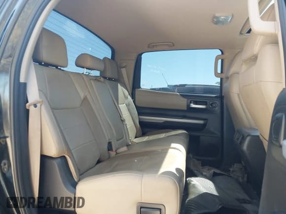 ✅ 2018 Toyota Tundra SR5 • VIN: 5TFFY5F17JX238694 • Lot: 41823821. Listed on IAAI with 175,248 mi. Free auction sales archive from the USA and detailed vehicle history report at DreamBid. Image 8.