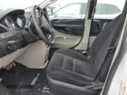 ✅ 2014 Dodge Grand Caravan SE • VIN: 2C4RDGBG4ER475825 • Lot: 86154295. Wystawiony na Copart z przebiegiem 174 310 mil. Bezpłatny archiwum sprzedaży aukcyjnych z USA i szczegółowy raport historii pojazdu na DreamBid. Zdjęcie 7.