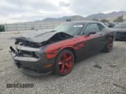✅ 2014 Dodge Challenger R/T • VIN: 2C3CDYBT9EH142569 • Lot: 71763834. Wystawiony na Copart z przebiegiem 101 573 mil. Bezpłatny archiwum sprzedaży aukcyjnych z USA i szczegółowy raport historii pojazdu na DreamBid. Zdjęcie 1.