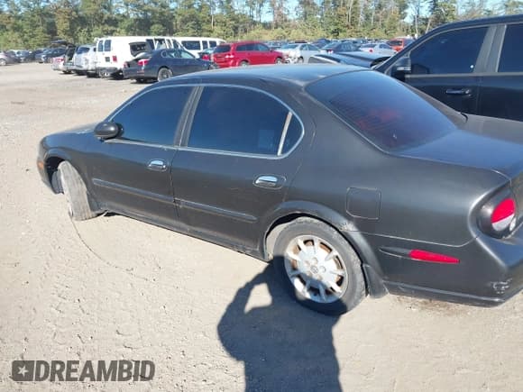 ✅ 2000 Nissan Maxima GXE • VIN: JN1CA31DXYT559467 • Лот: 43427909. Опубликован ранее на IAAI с пробегом 196 663 миль. Бесплатный доступ к архиву аукционных продаж из США и подробный отчёт об истории автомобиля на DreamBid. Изображение 6.