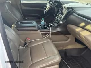 ✅ 2016 Chevrolet Suburban LT • VIN: 1GNSCHKC8GR439806 • Lot: 79976894. Wystawiony na Copart z przebiegiem 138 788 mil. Bezpłatny archiwum sprzedaży aukcyjnych z USA i szczegółowy raport historii pojazdu na DreamBid. Zdjęcie 5.