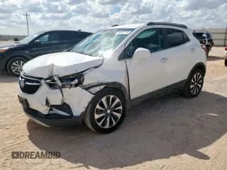 ✅ 2021 Buick Encore Preferred • VIN: KL4CJASB7MB311878 • Лот: 85845115. Опубликован ранее на Copart с пробегом 33 037 миль. Бесплатный доступ к архиву аукционных продаж из США и подробный отчёт об истории автомобиля на DreamBid. Изображение 1.