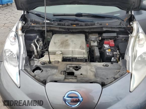 ✅ 2016 Nissan LEAF S • VIN: 1N4BZ0CP5GC303104 • Lot: 83846895. Wystawiony na Copart z przebiegiem 92 822 mil. Bezpłatny archiwum sprzedaży aukcyjnych z USA i szczegółowy raport historii pojazdu na DreamBid. Zdjęcie 11.