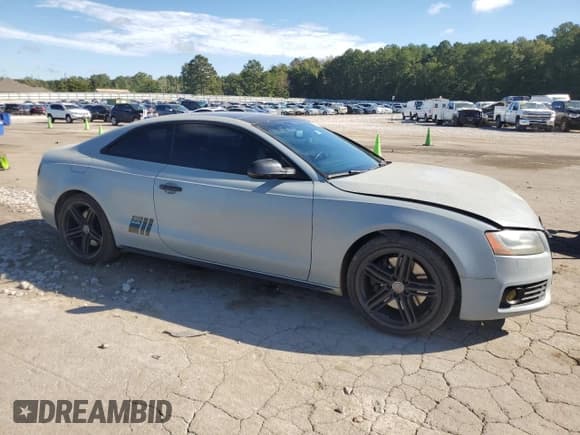 ✅ 2010 Audi S5 Premium Plus • VIN: WAUCVAFR8AA038899 • Лот: 73307324. Опубликован ранее на Copart с пробегом 101 918 миль. Бесплатный доступ к архиву аукционных продаж из США и подробный отчёт об истории автомобиля на DreamBid. Изображение 4.