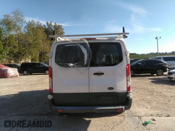 ✅ 2016 Ford Transit Cargo • VIN: 1FTYR1ZM0GKB36034 • Lot: 43156828. Wystawiony na IAAI z przebiegiem 216 086 mil. Bezpłatny archiwum sprzedaży aukcyjnych z USA i szczegółowy raport historii pojazdu na DreamBid. Zdjęcie 16.