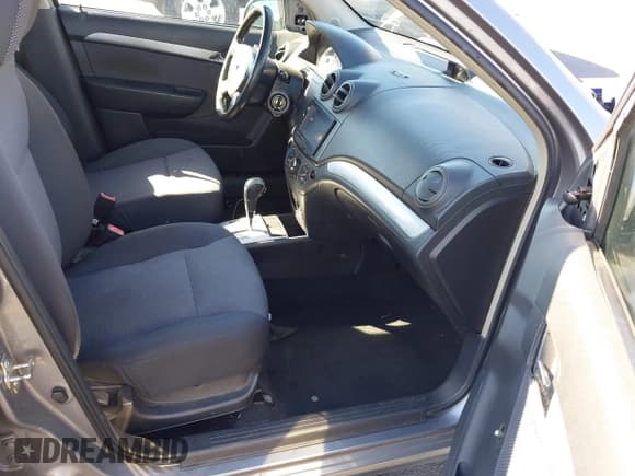 ✅ 2010 Chevrolet Aveo 1LT • VIN: KL1TD5DE9AB109462 • Lot: 41604034. Wystawiony na IAAI z przebiegiem 166 894 mil. Bezpłatny archiwum sprzedaży aukcyjnych z USA i szczegółowy raport historii pojazdu na DreamBid. Zdjęcie 5.