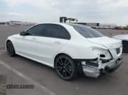 ✅ 2019 Mercedes-Benz C 300 • VIN: 55SWF8EBXKU306059 • Lot: 42760067. Wystawiony na IAAI z przebiegiem 21 034 mil. Bezpłatny archiwum sprzedaży aukcyjnych z USA i szczegółowy raport historii pojazdu na DreamBid. Zdjęcie 3.