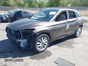 ✅ 2019 Infiniti QX50 Essential • VIN: 3PCAJ5M3XKF107256 • Lot: 42184053. Wystawiony na IAAI z przebiegiem 103 207 mil. Bezpłatny archiwum sprzedaży aukcyjnych z USA i szczegółowy raport historii pojazdu na DreamBid. Zdjęcie 16.