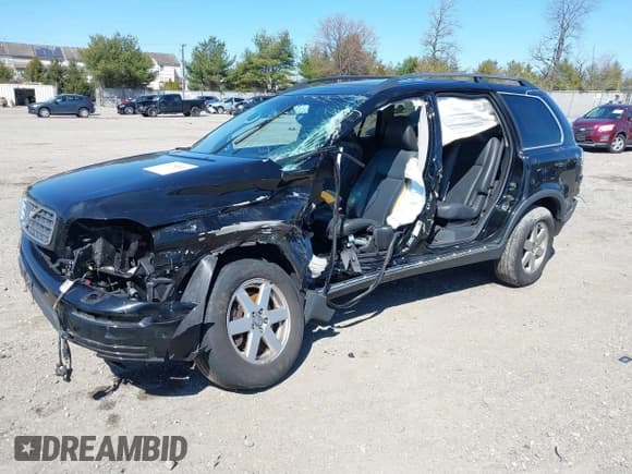 ✅ 2007 Volvo XC90 I6 • VIN: YV4CM982771389460 • Lot: 41795521. Wystawiony na IAAI z przebiegiem Nie podano. Bezpłatny archiwum sprzedaży aukcyjnych z USA i szczegółowy raport historii pojazdu na DreamBid. Zdjęcie 2.