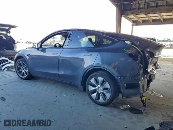 ✅ 2023 Tesla Model Y Long Range • VIN: 7SAYGAEE0PF911100 • Lot: 94993705. Wystawiony na Copart z przebiegiem 24 976 mil. Bezpłatny archiwum sprzedaży aukcyjnych z USA i szczegółowy raport historii pojazdu na DreamBid. Zdjęcie 2.